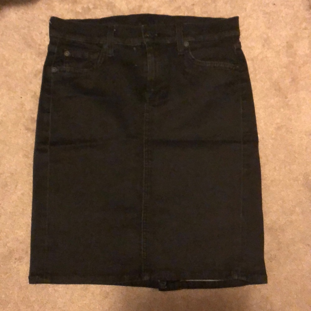 7 for all mankind Skirt Sz 27